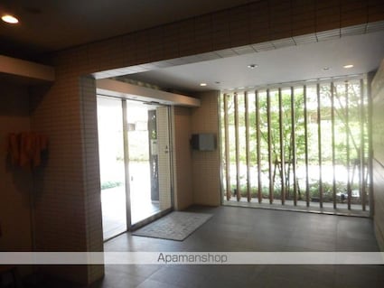 東京都杉並区高円寺南５丁目[2LDK/52.6m2]のエントランス3