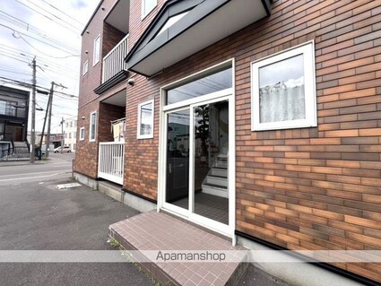 第３緑ハイツ（ダイサンミドリハイツ）[2LDK/50.81m2]のエントランス1