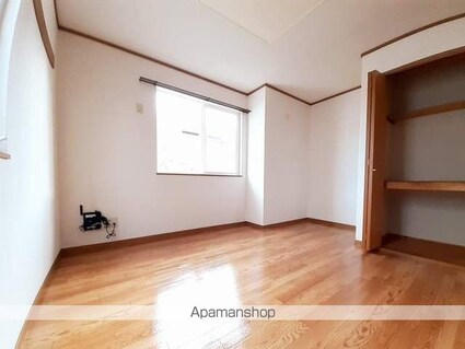 カールド・ファミリア[2LDK/60.03m2]のリビング・居間2