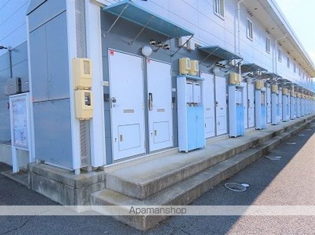 レオパレス川中島の玄関写真