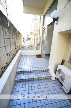 東京都新宿区若葉１丁目[1R/12m2]のエントランス