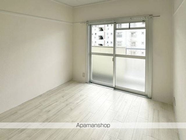 ビレッジハウス鳴滝１８号棟[3K/43.37m2]のリビング・居間