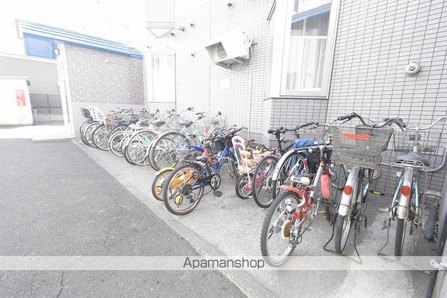 クレア西岡のその他写真