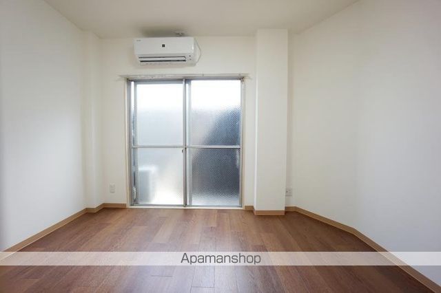 ピカデリーサーカス衣山[1LDK/26.1m2]のリビング・居間