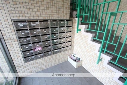 鶴市マンション[2LDK/58m2]の共用部1