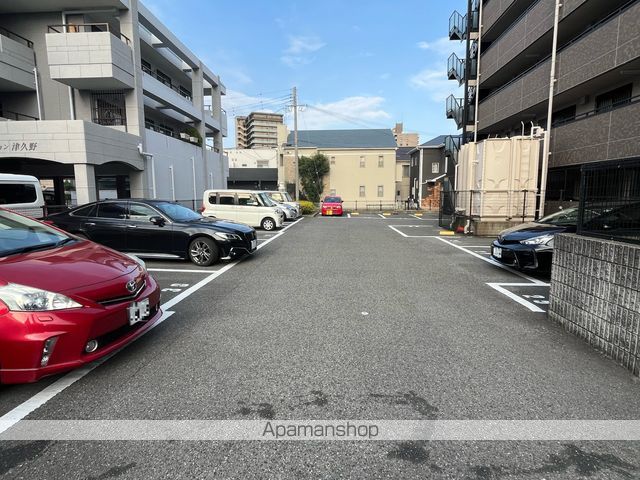 フレア・ブローリーのその他写真