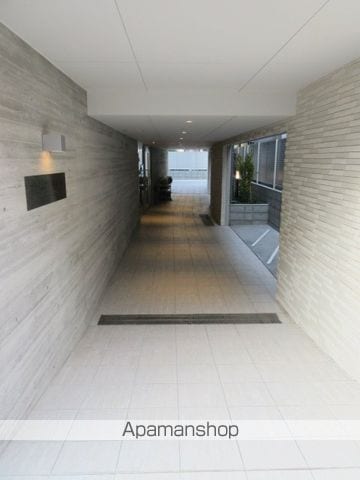 CREAL東高円寺の玄関写真