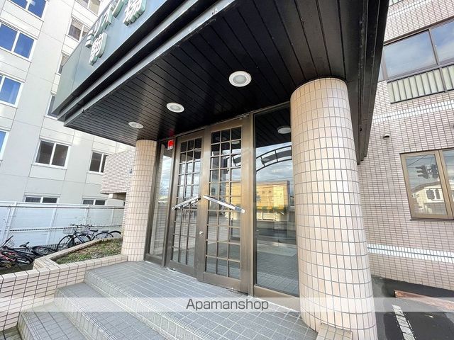 ミリオンパレス駒場の玄関写真