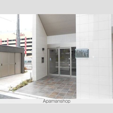 グリシーヌ栄の玄関写真