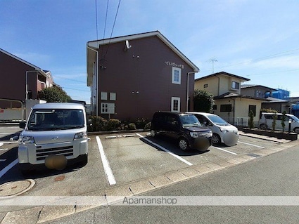 ハピネスヴィレッヂＢ[2LDK/60.19m2]の駐車場