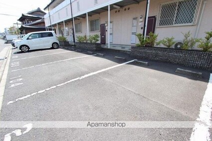 ニューエルディム伏石[1LDK/46.13m2]の駐車場