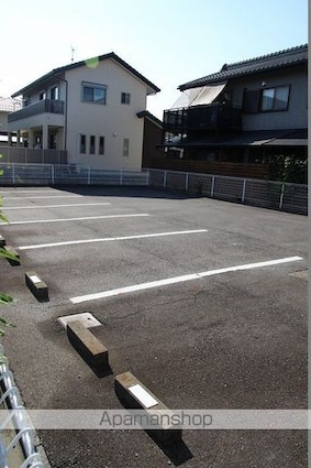 岐阜県岐阜市柳津町宮東３丁目[1K/18.14m2]の駐車場