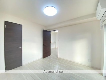 ロイヤルガーデンレインボーロード南８０１号[3LDK/78m2]の内装4