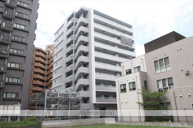 コンフォリア江坂広芝町の玄関写真