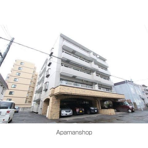 ロワイヤルハイム山鼻の外観写真