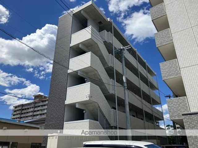 LUZ県立大学前の外観写真