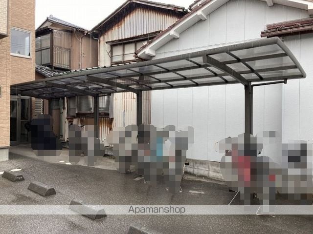 サンロイヤル白山浦の外観写真
