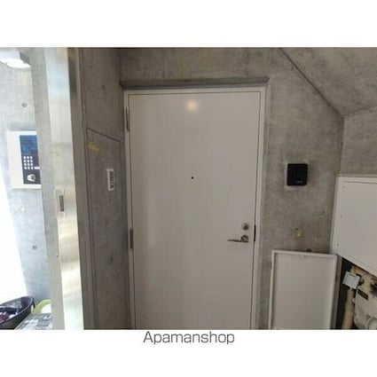東京都中野区若宮１丁目[1R/17.64m2]の玄関