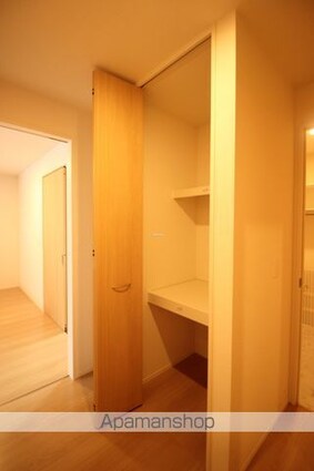 Ｄーｒｅｓｉｄｅｎｃｅ・Ｋ沖野上[2LDK/65.05m2]の内装3