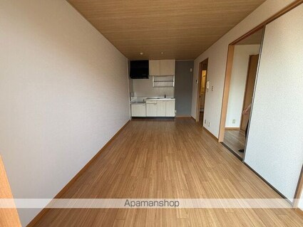 アムールヒルズ　ＡＢ[2DK/50.42m2]のリビング・居間2