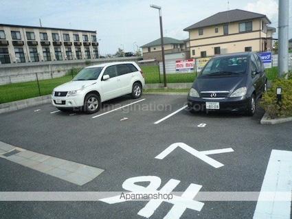 サンハイツ湖西Ⅱ[2LDK/56.74m2]の駐車場2