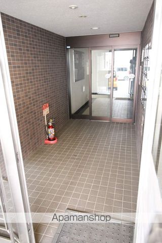アーバンコート栄町の玄関写真