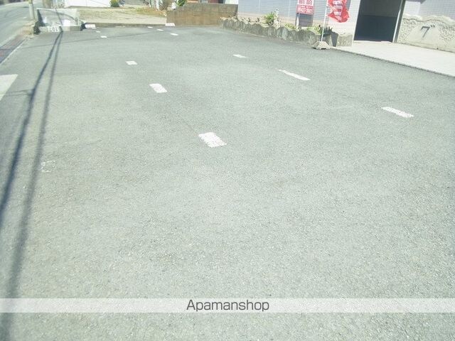 和歌山県和歌山市福島[2DK/45m2]の駐車場2