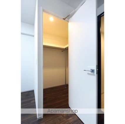 コンフォリア東陽町[1K/25.24m2]の収納