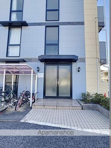 サンビレッジ操明Aの玄関写真