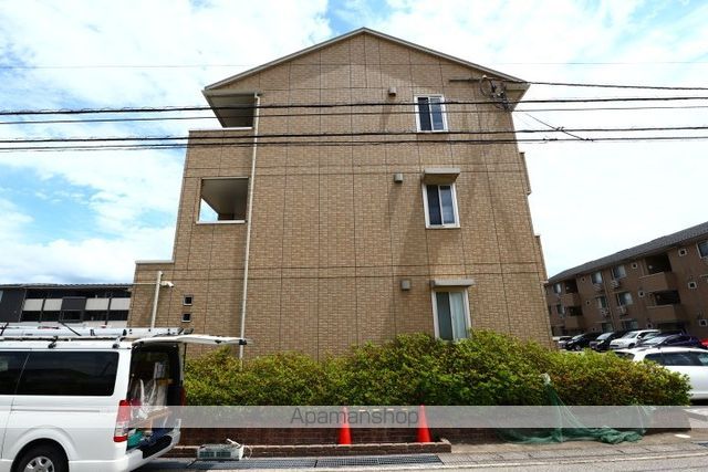 リビングタウン東金沢 Bの外観写真
