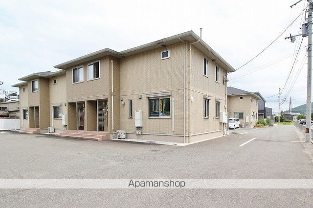 コスモ スクエアII B棟の外観写真