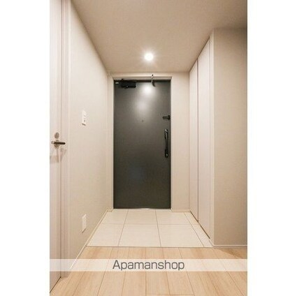 コンフォリア・リヴ渋谷本町[1LDK/47.26m2]の玄関
