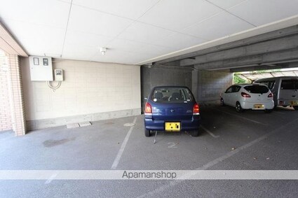 香川県高松市西宝町１丁目[1R/18.3m2]の駐車場