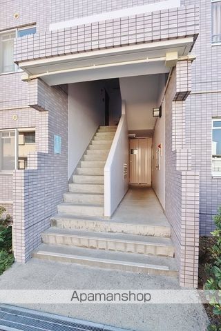 HELLO INGSの玄関写真