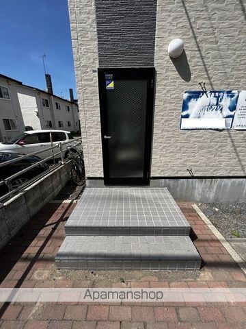 レオパレスグレイスの玄関写真
