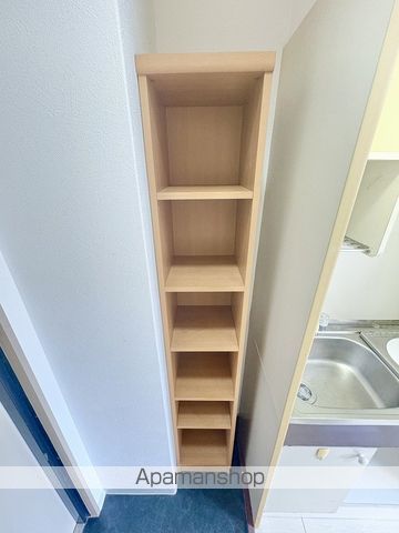 フォースアベニューの内装写真
