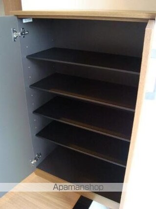 マイ　リバーサイド[1LDK/47.93m2]の玄関