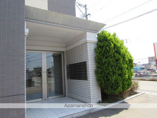 シャルマン土井IIの玄関写真