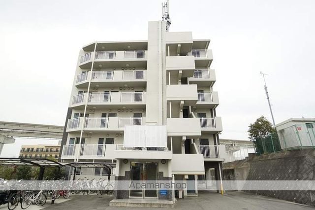 マンションクォーレの外観写真
