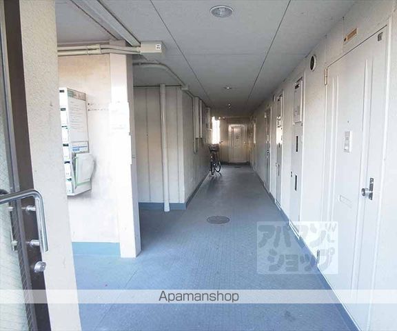ヌーボ静市の玄関写真