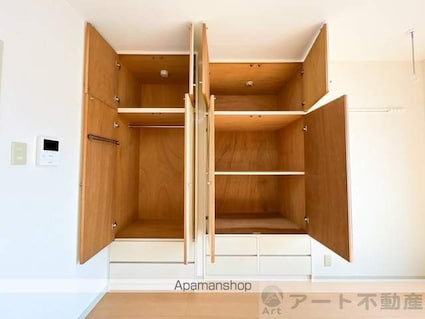 ジョイフル東野[1DK/24.8m2]の収納