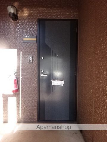 ソレアード上谷 A棟の玄関写真