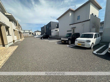 パラシオⅡ[2LDK/56.81m2]の駐車場