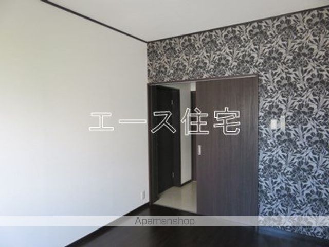 EAST−1の内装写真