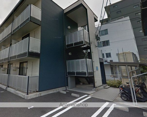 レオパレスシャトレーンIIの玄関写真