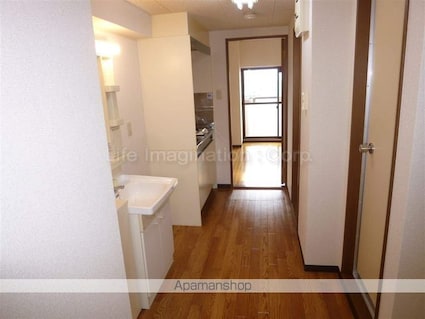 ルミエール吉岡[1K/26.4m2]の内装2