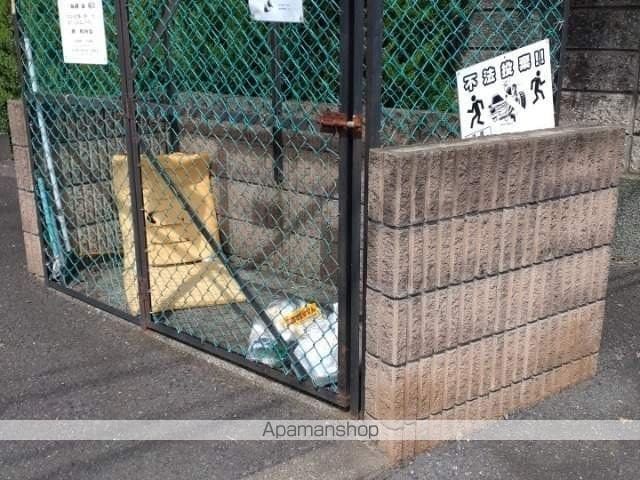 レオパレスグレイスの玄関写真