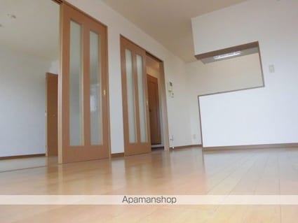 和歌山県和歌山市宇須２丁目[2LDK/60m2]のリビング・居間