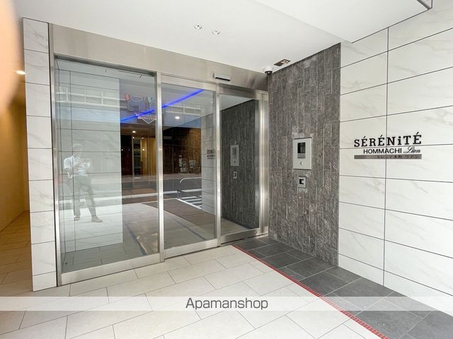 セレニテ本町リアンの玄関写真