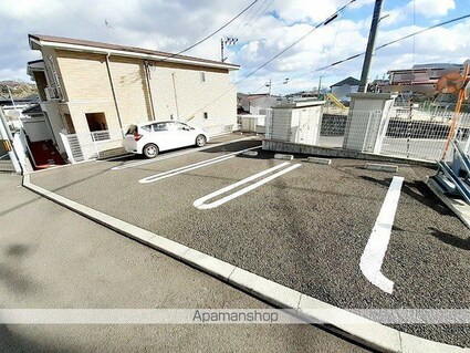 トゥールビヨン　Ａ[1LDK/40.09m2]の駐車場